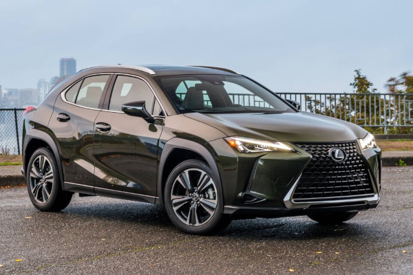 LEXUS UX 250h.jpg